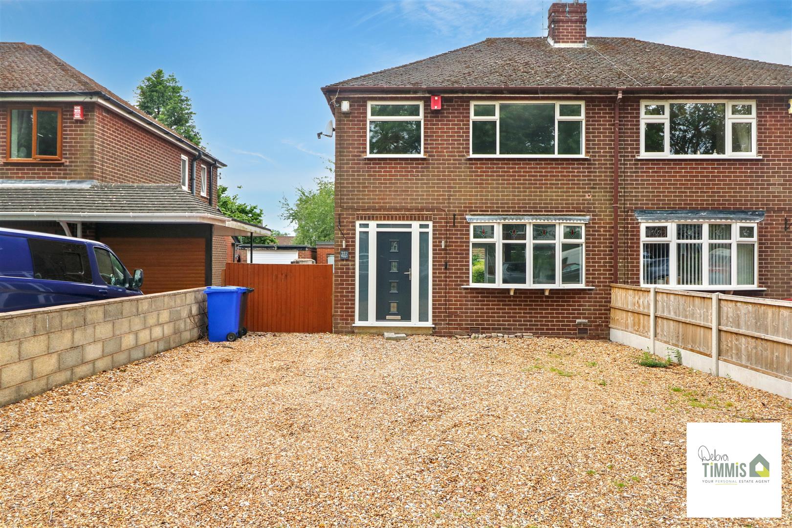 3 bed property in Turnhurst Road, Stoke-On-Trent